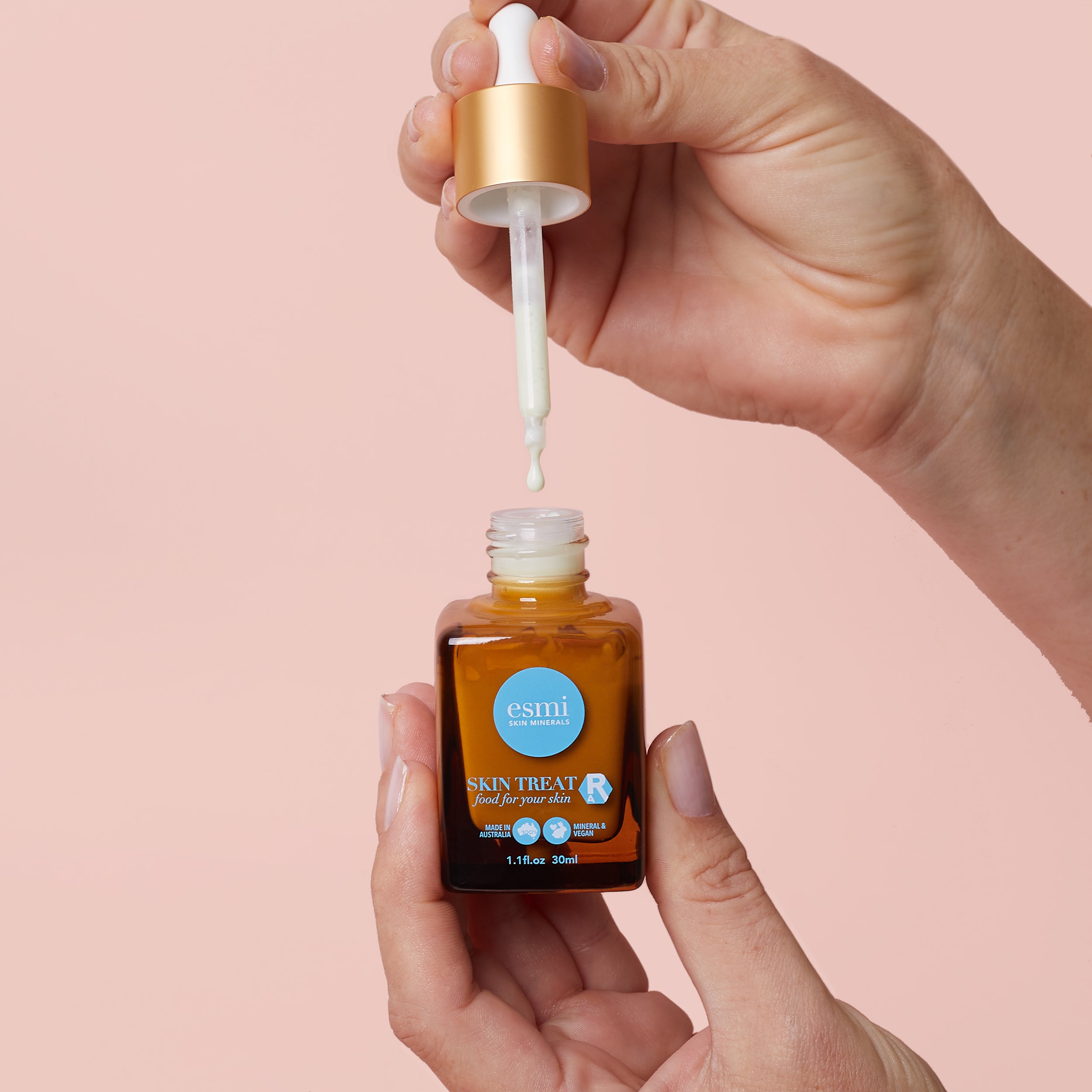 InUse_EncapsulatedRetinol_1.jpg